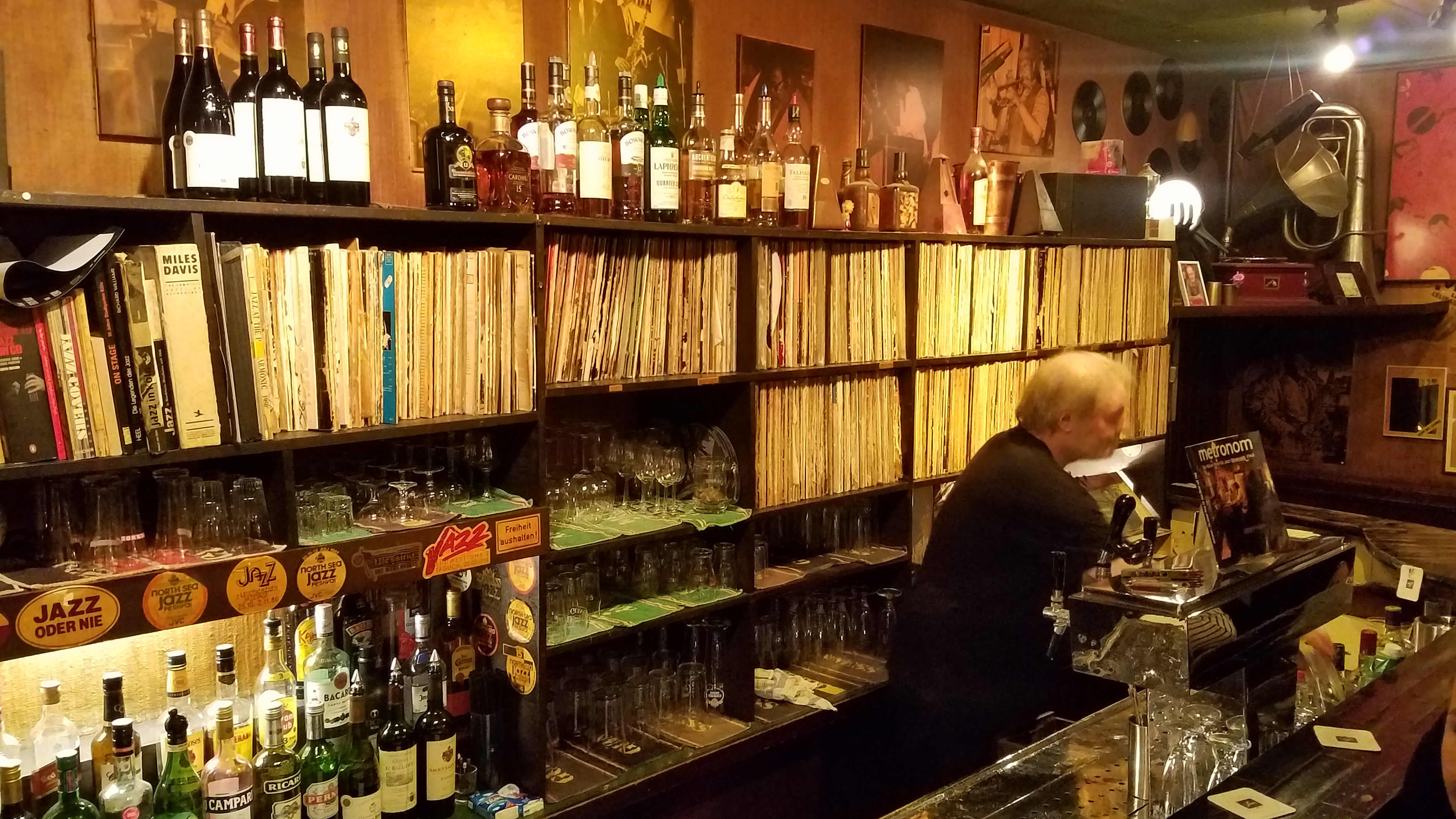 Jazz essay record bar 08 image