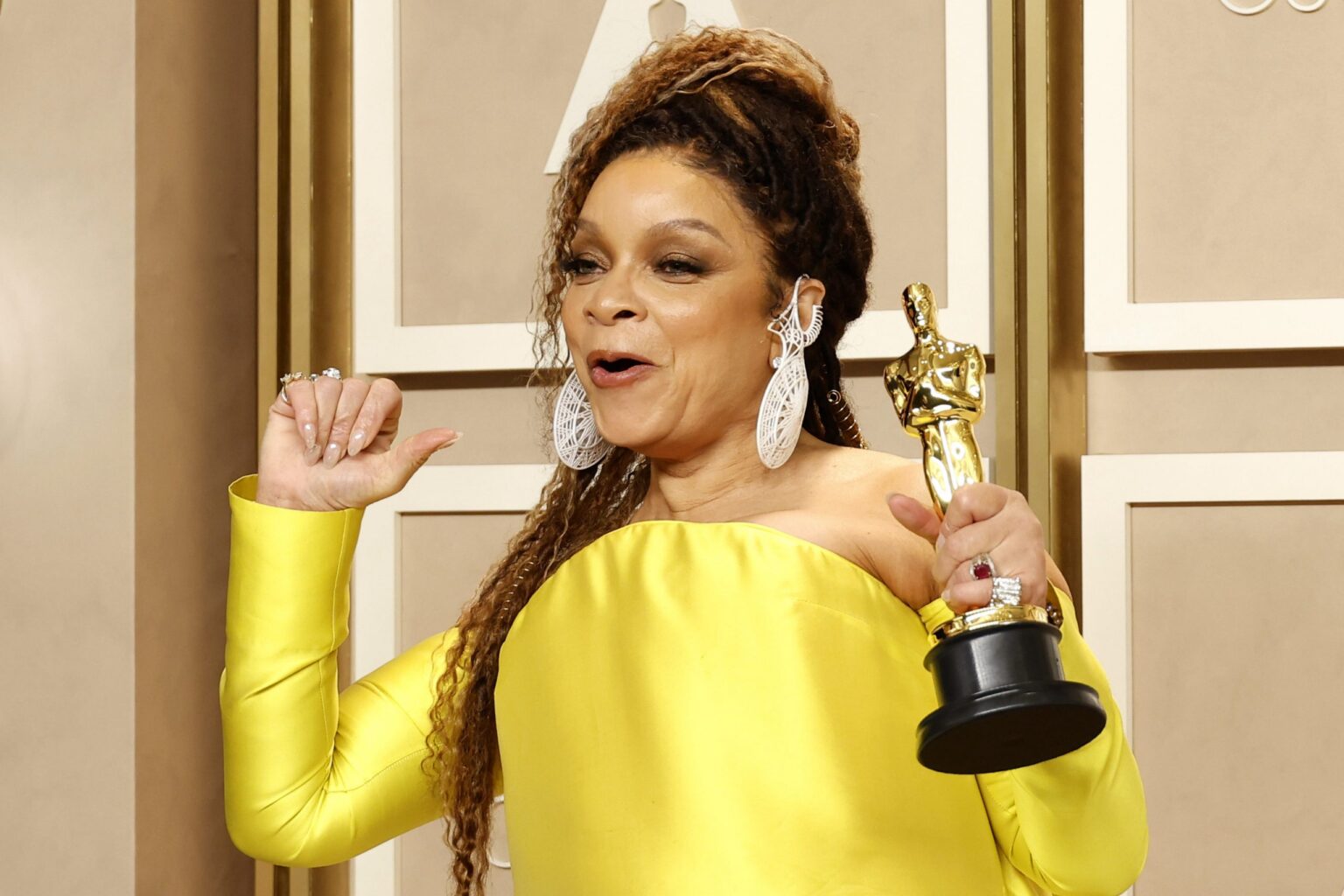 Ruth E. Carter First Black Woman To Win Two Oscars Nostalgia King